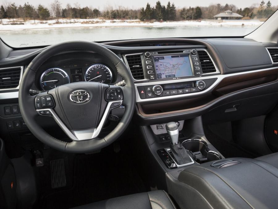  Toyota Highlander Hybrid 2013 года  (фото 16 из 21)